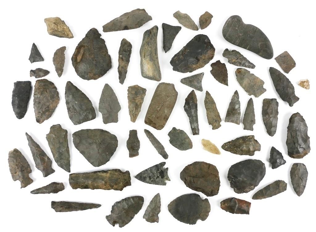 COLLECTION OF ARROWHEADS &