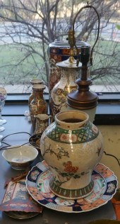 COLLECTION OF ASIAN PORCELAIN