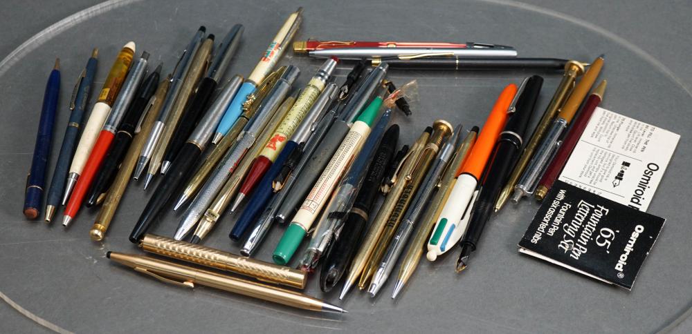 COLLECTION OF ASSORTED BALLPOINT