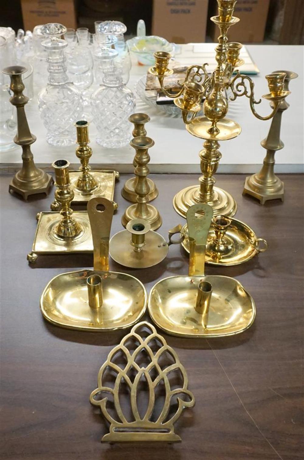 COLLECTION OF ASSORTED BRASS