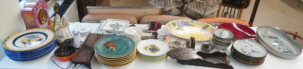 COLLECTION OF ASSORTED CERAMIC,
