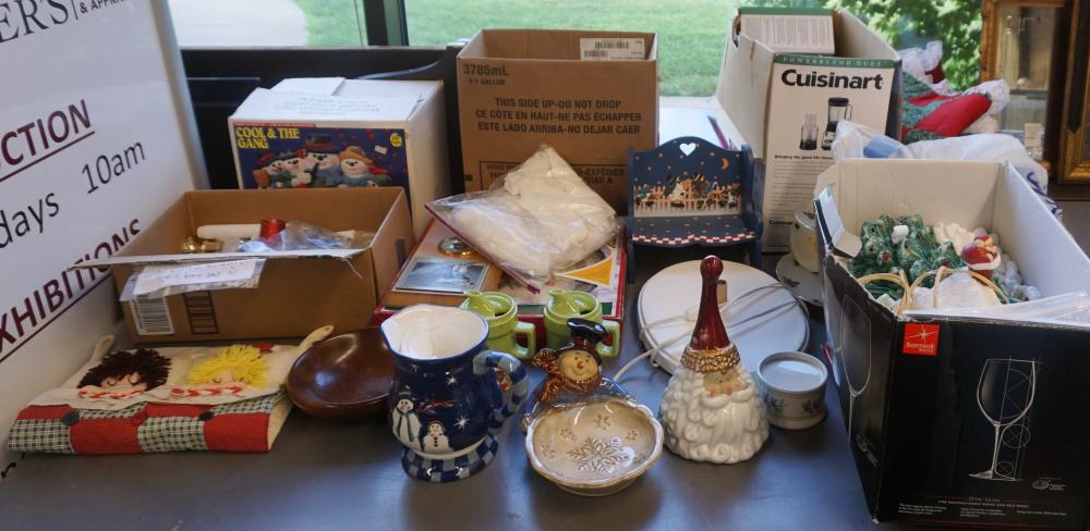 COLLECTION OF ASSORTED CHRISTMAS