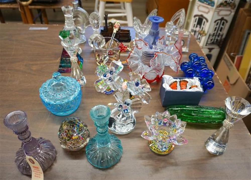 COLLECTION OF ASSORTED CLEAR AND