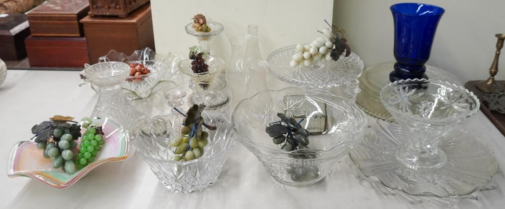 COLLECTION OF ASSORTED GLASS AND