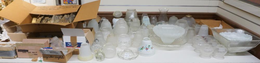 COLLECTION OF ASSORTED GLASS