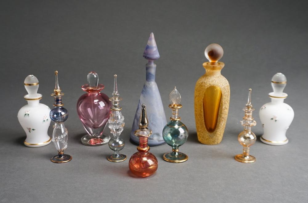 COLLECTION OF ASSORTED GLASS