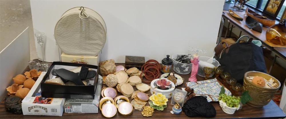 COLLECTION OF ASSORTED GLASSWARE,