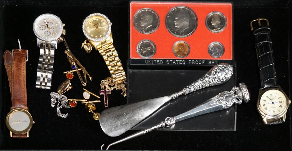 COLLECTION OF ASSORTED JEWELRY