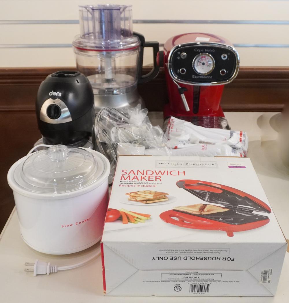 COLLECTION OF ASSORTED KITCHEN