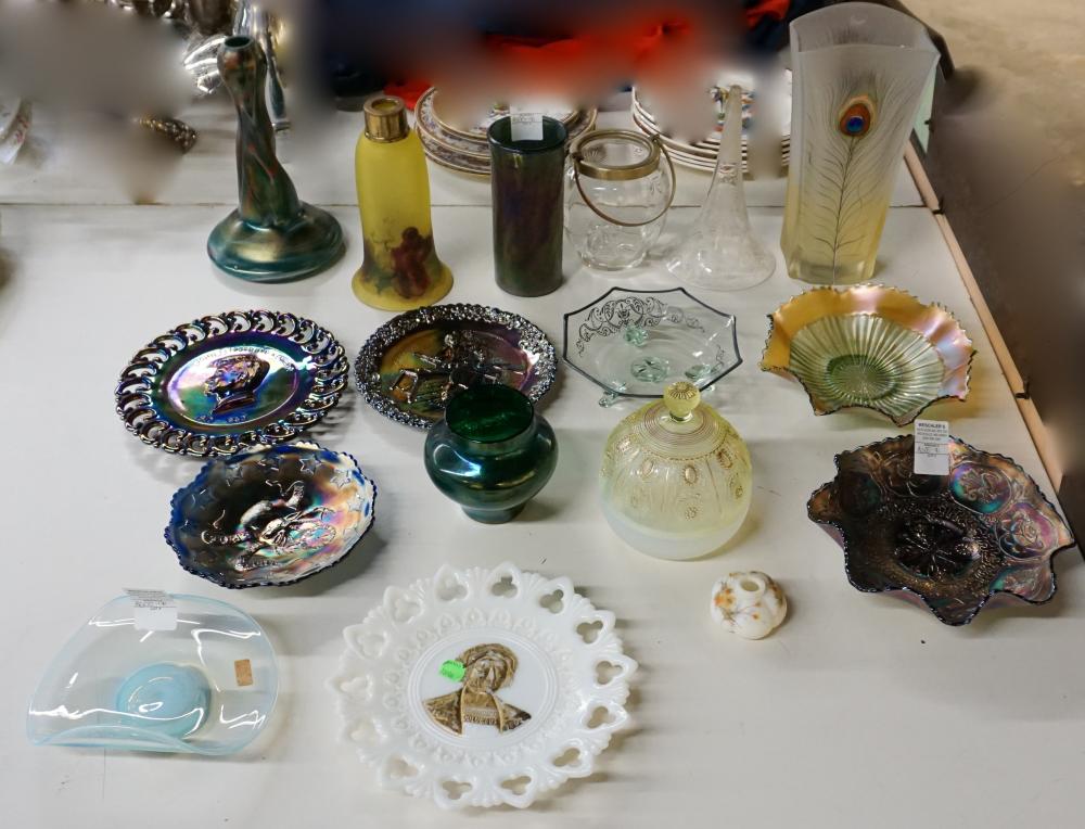 COLLECTION OF ASSORTED STRETCH,