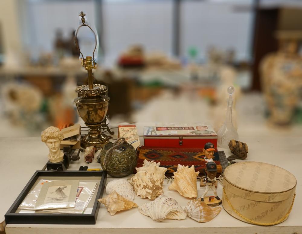 COLLECTION OF ASSORTED TABLE