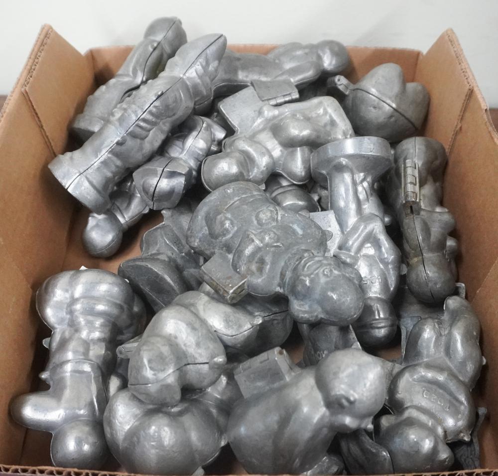 COLLECTION OF ASSORTED VINTAGE CAST