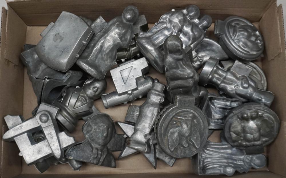 COLLECTION OF ASSORTED VINTAGE CAST
