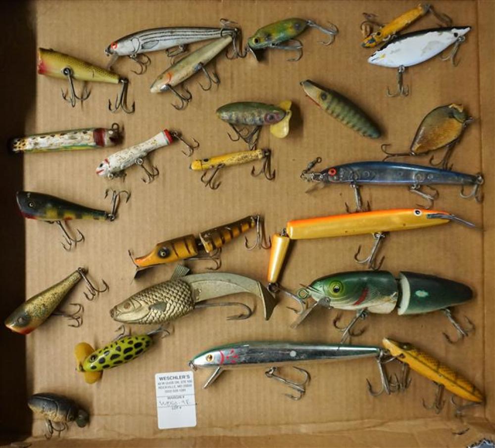 COLLECTION OF ASSORTED WOOD,