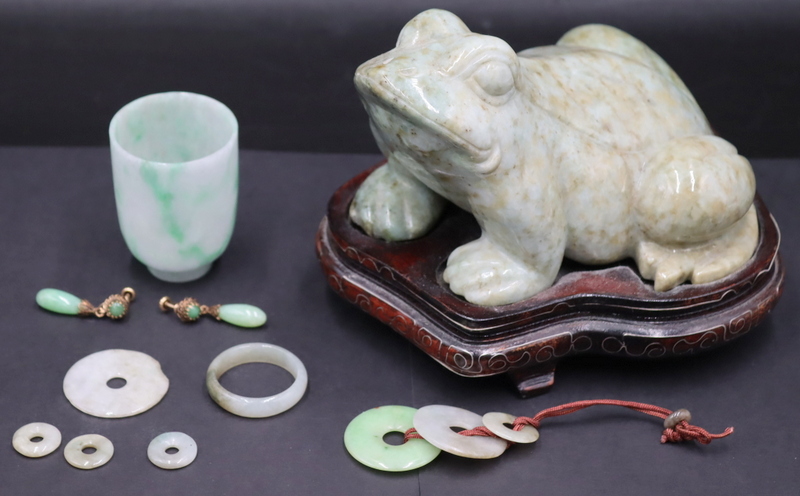 COLLECTION OF CARVED JADE