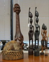COLLECTION OF CARVED WOOD AFRI