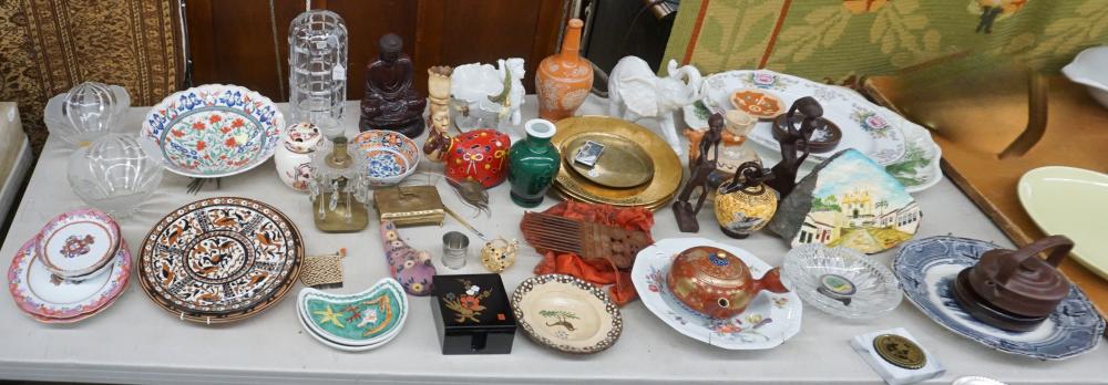 COLLECTION OF CERAMIC, GLASS AND