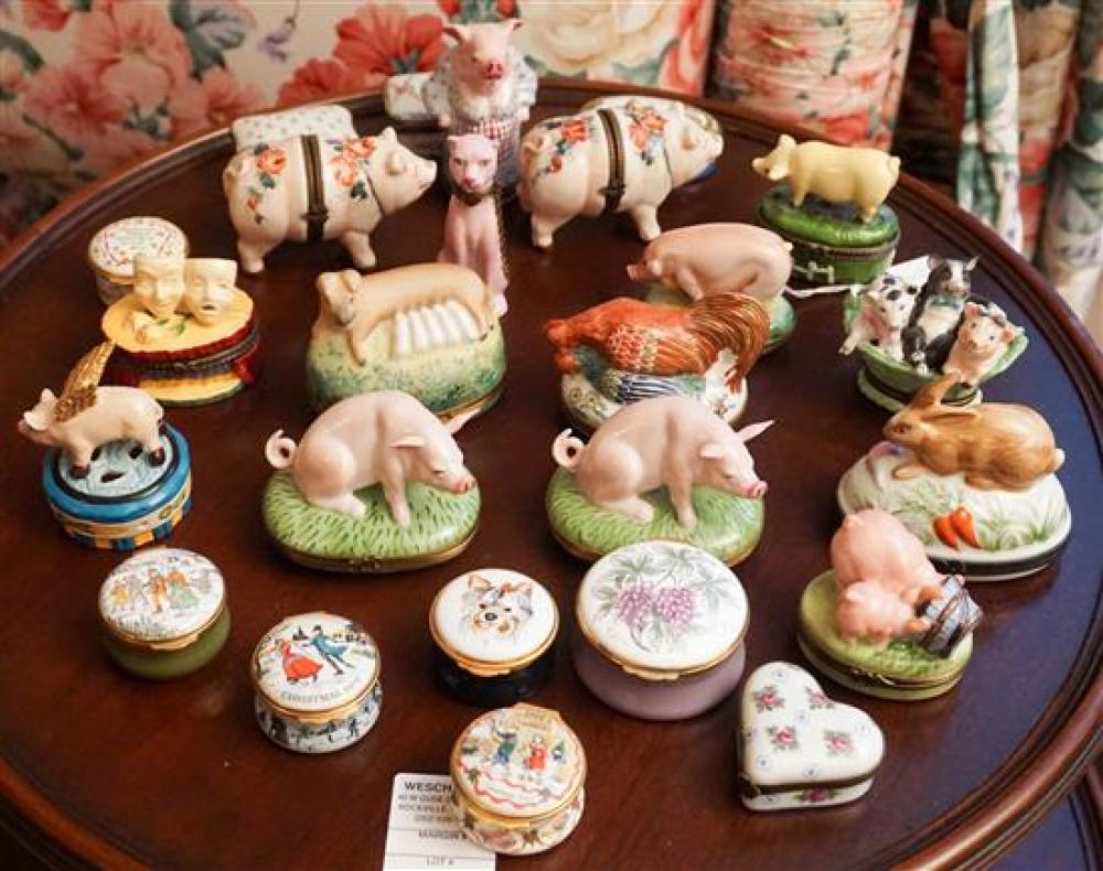 COLLECTION OF CERAMIC PIG AND OTHER