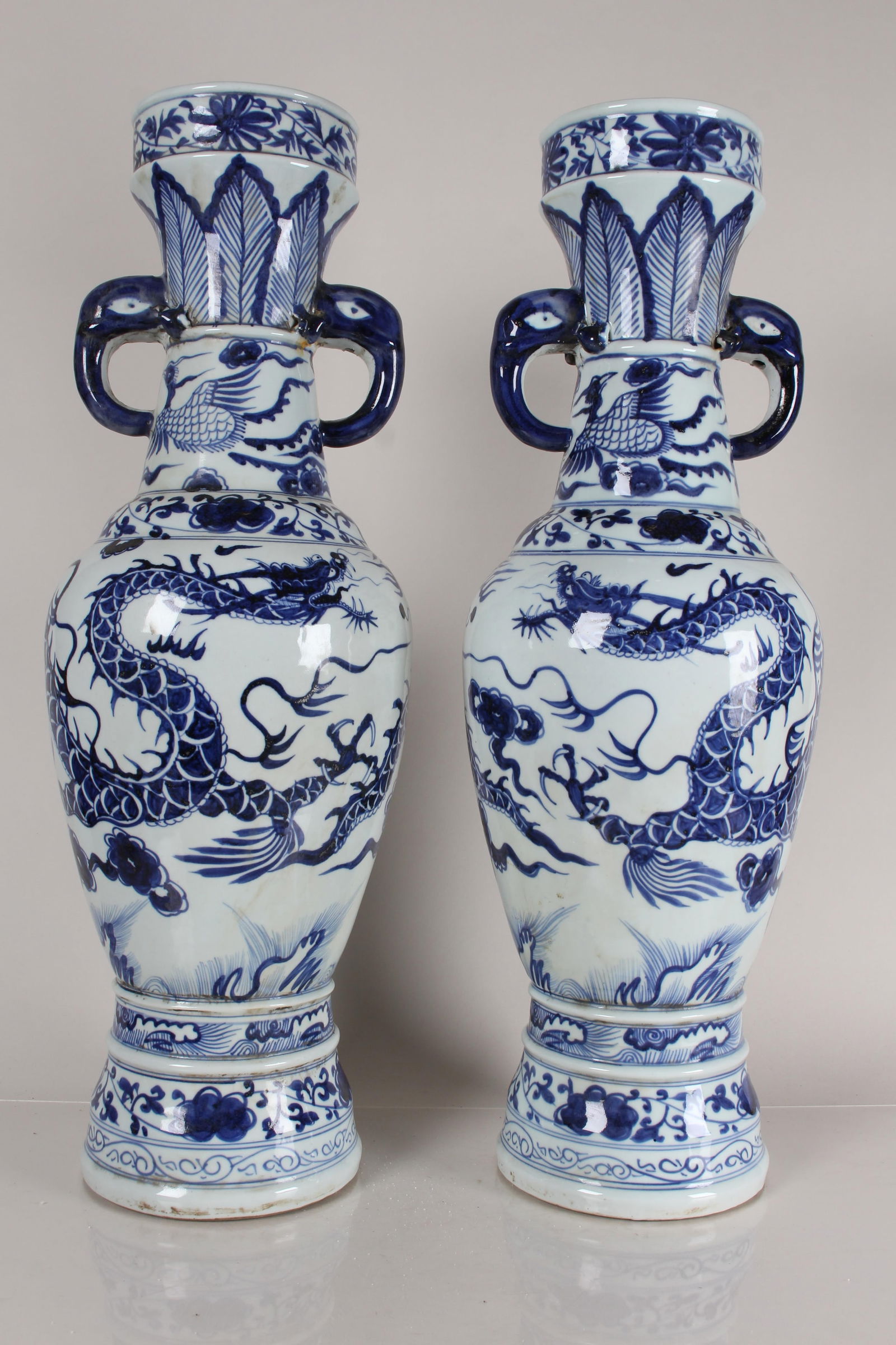 COLLECTION OF CHINESE BLUE AND