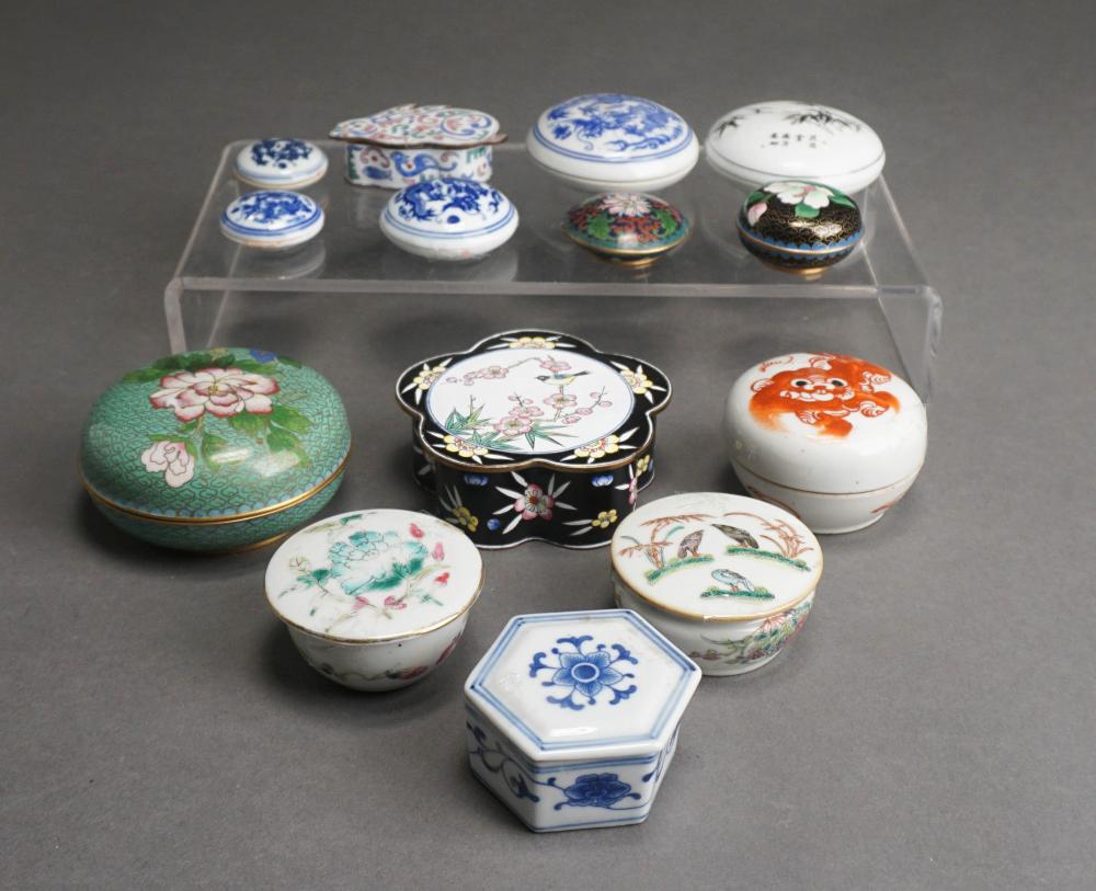 COLLECTION OF CHINESE CERAMIC AND