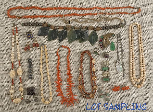 Collection of Chinese jewelry to