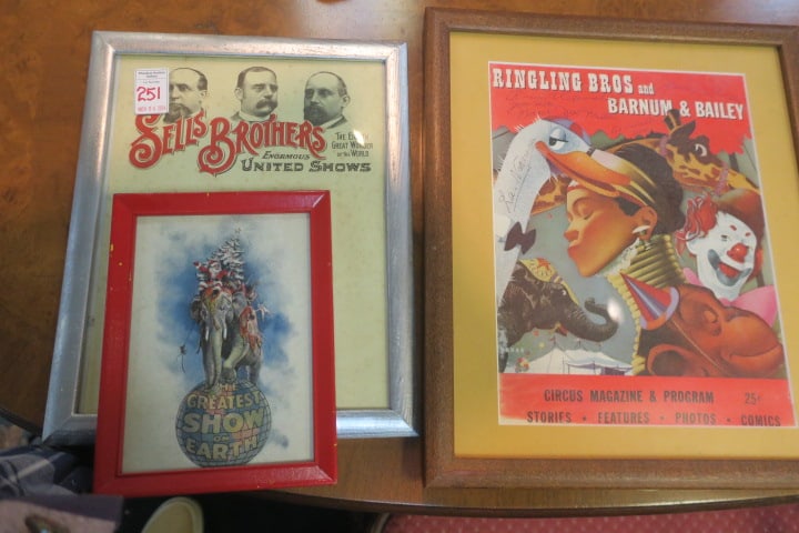 COLLECTION OF CIRCUS VINTAGE