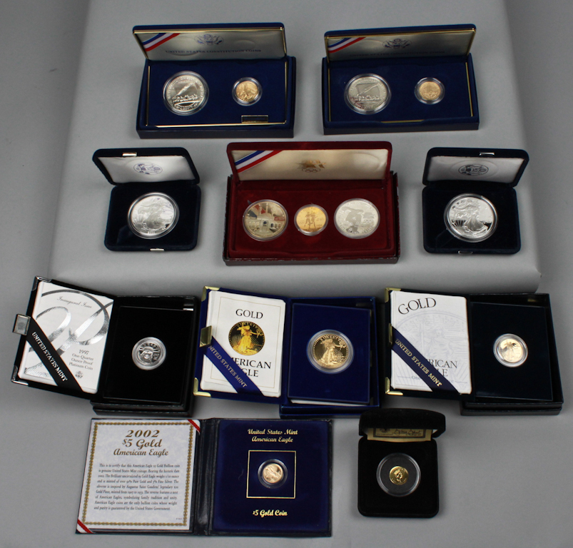 COLLECTION OF COMMEMORATIVE COINS