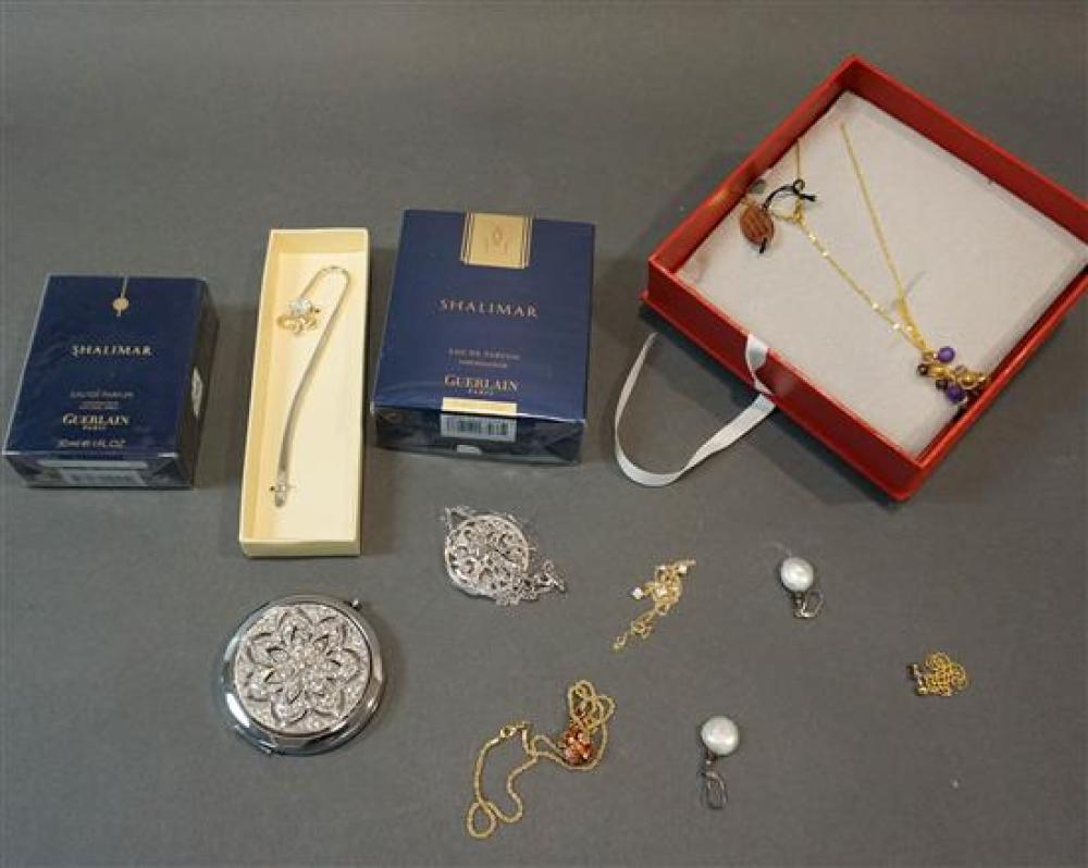 COLLECTION OF COSTUME JEWELRY AND