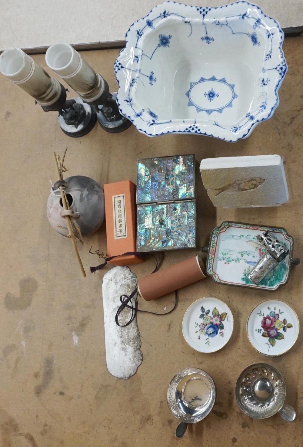 COLLECTION OF DECORATIVE AND