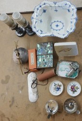 COLLECTION OF DECORATIVE AND P