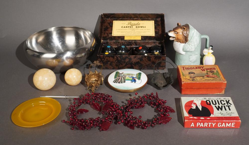 COLLECTION OF DECORATIVE