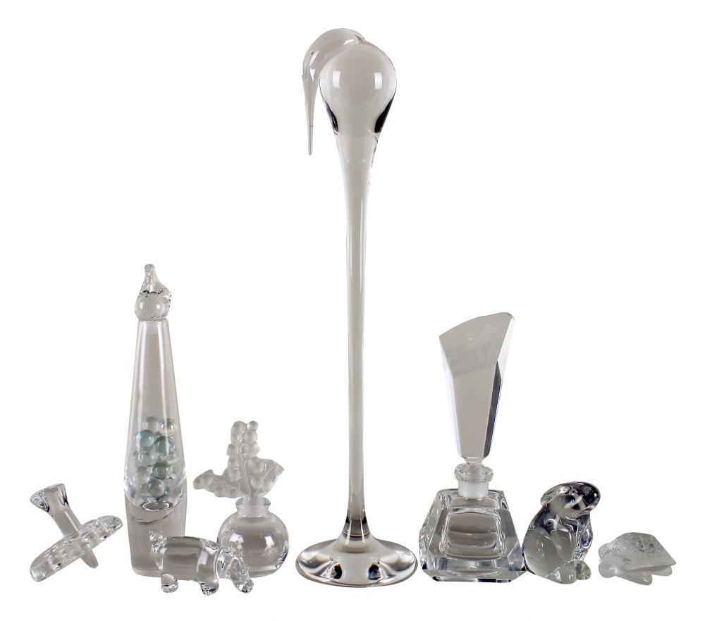 COLLECTION OF EIGHT GLASS