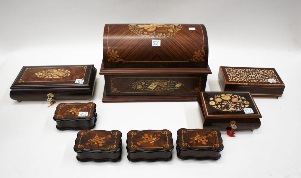 COLLECTION OF EIGHT REUGE DISC