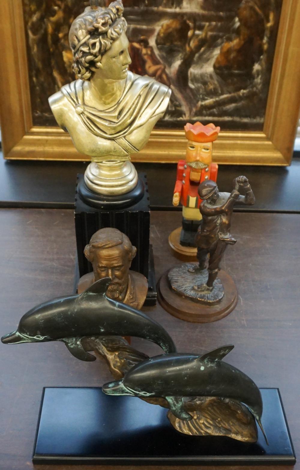 COLLECTION OF FIGURAL DECOR,