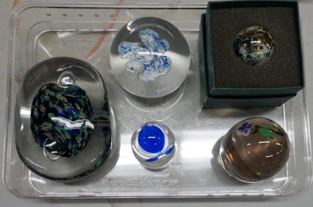 COLLECTION OF FIVE GLASS