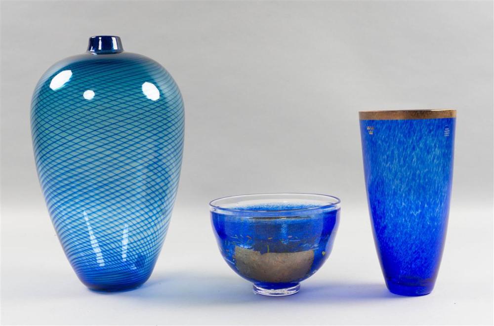 COLLECTION OF FIVE PIECES OF