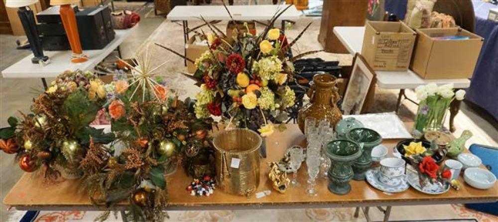 COLLECTION OF FLORAL
