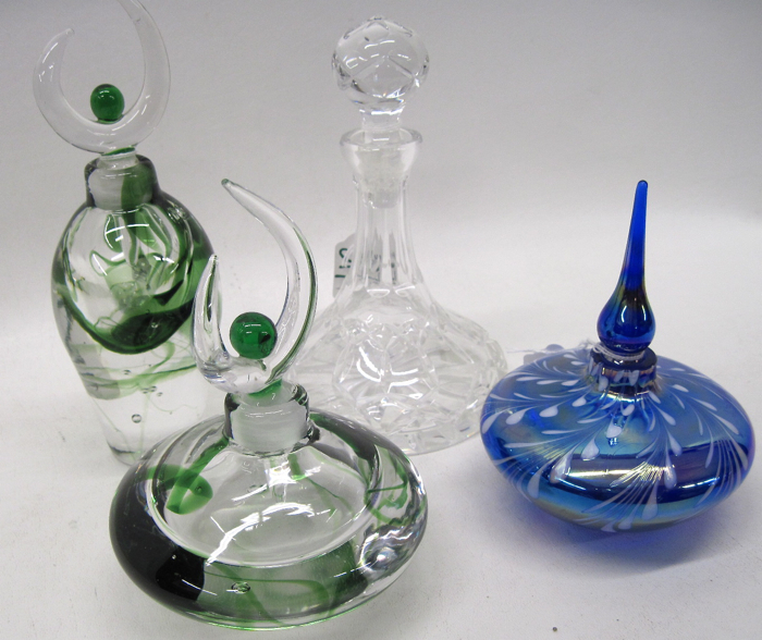 COLLECTION OF FOUR ART GLASS