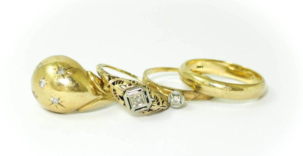 COLLECTION OF FOUR FOURTEEN KARAT
