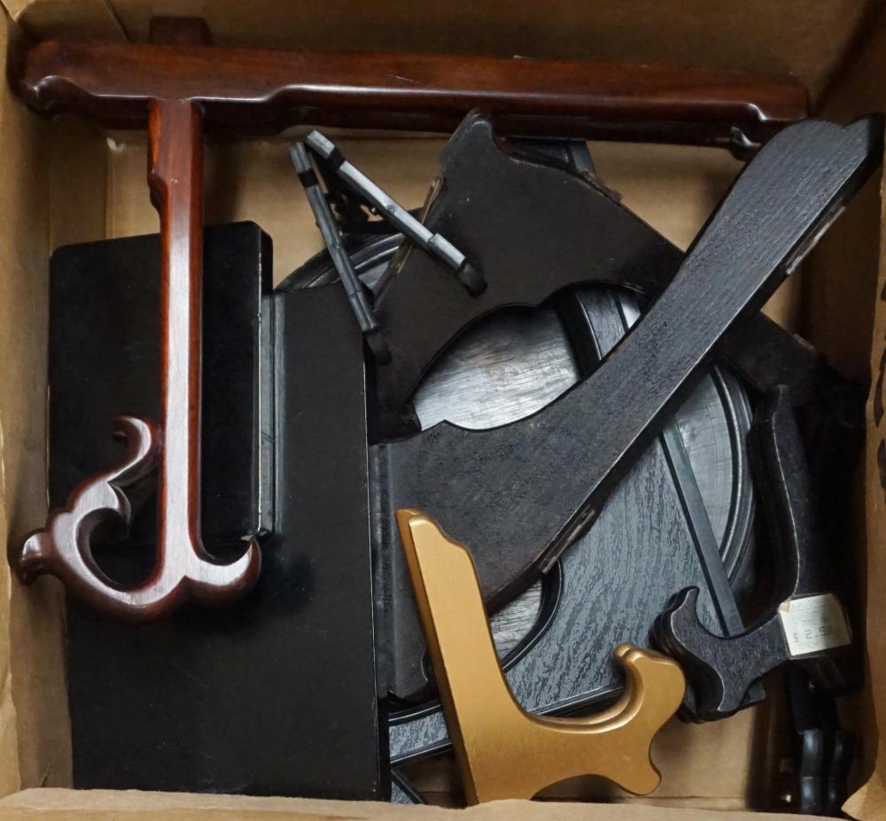 COLLECTION OF HARDWOOD