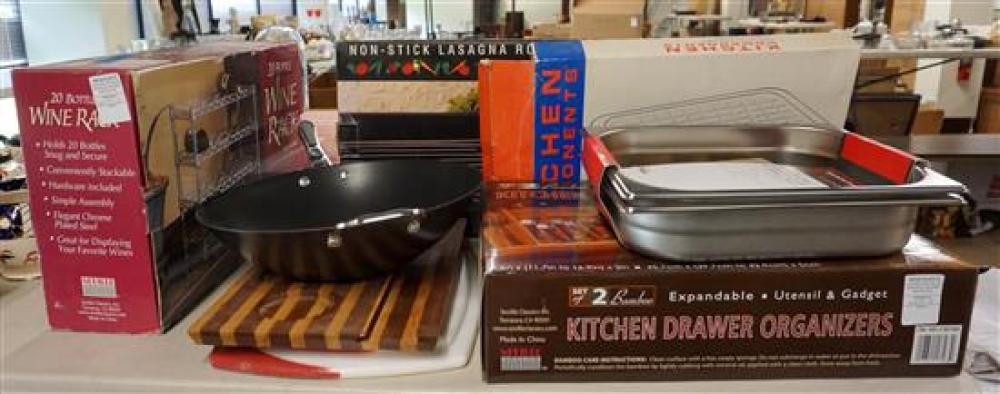 COLLECTION OF KITCHEN