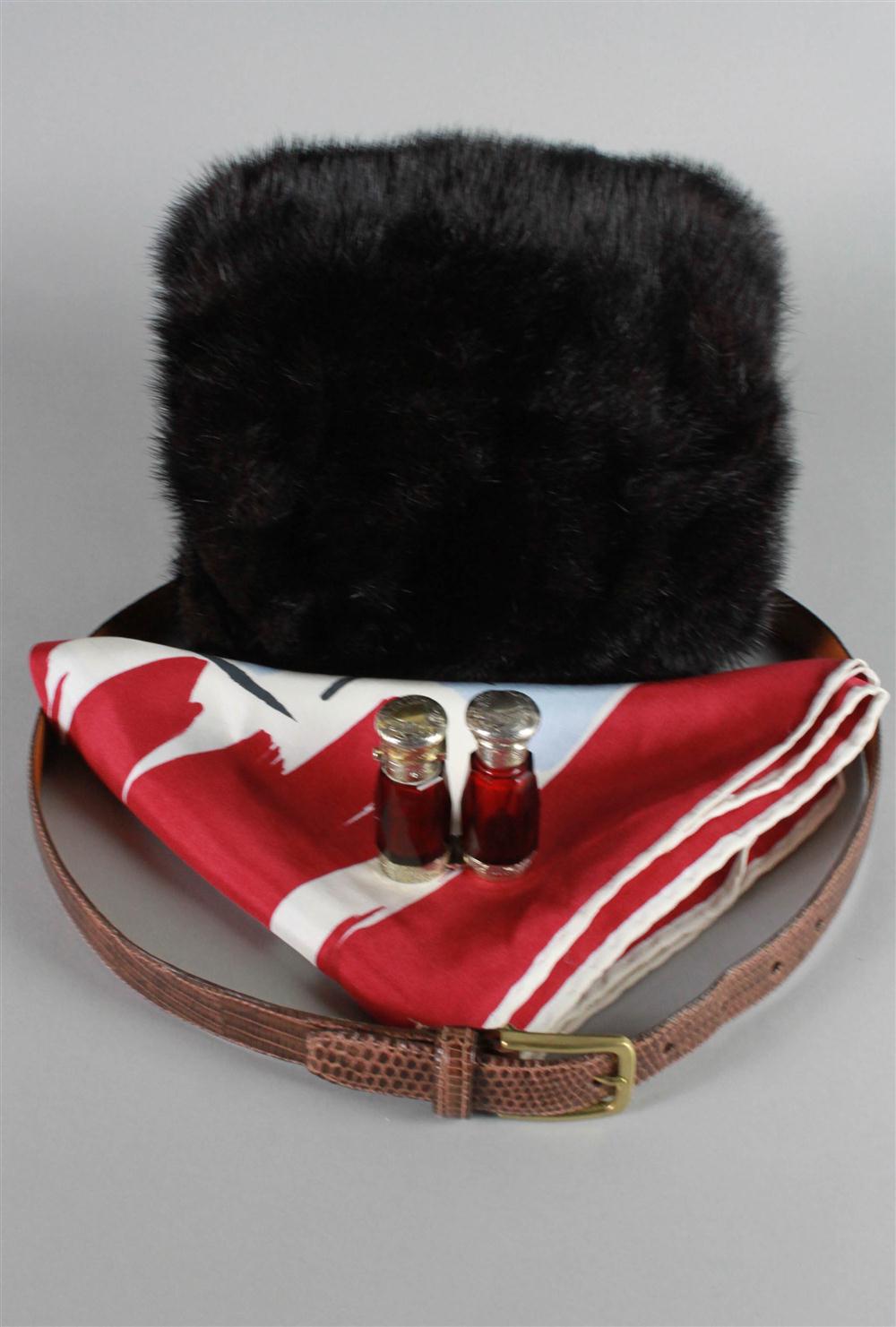 COLLECTION OF LADY'S ACCESSORIES