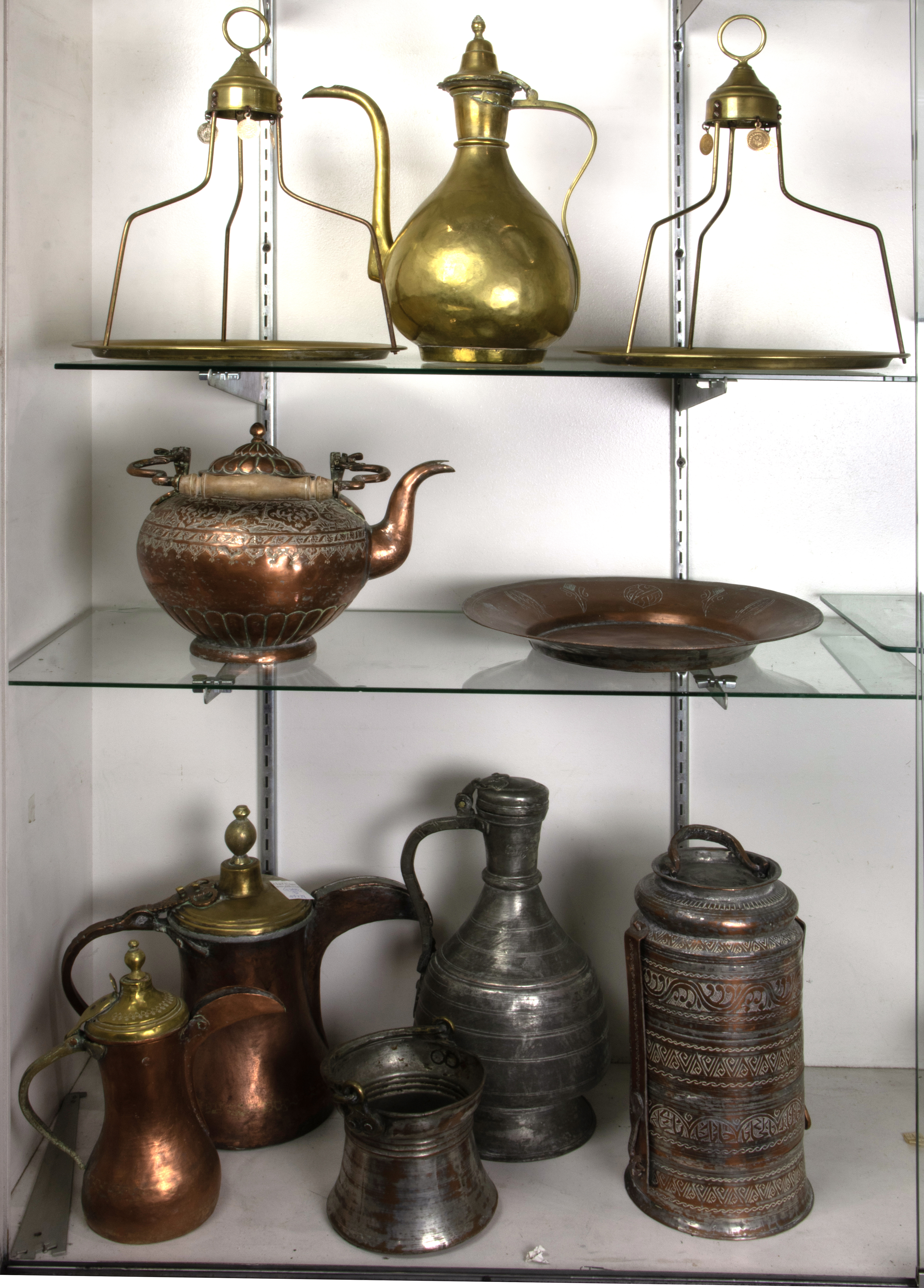 COLLECTION OF MAINLY MIDDLE EASTERN