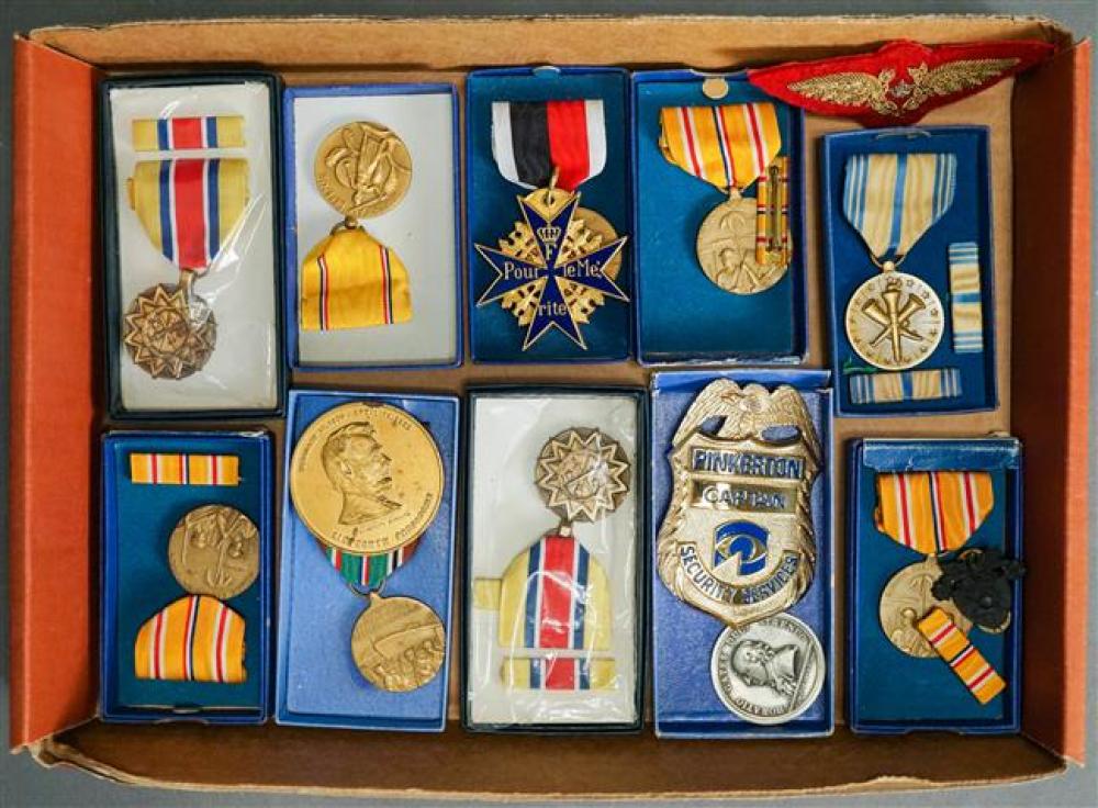 COLLECTION OF MEDALS AND