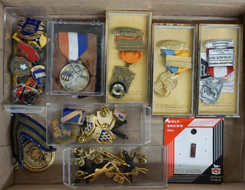 COLLECTION OF MEDALS AND