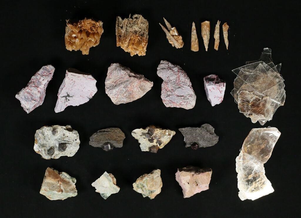COLLECTION OF MINERALS RUBELLITE