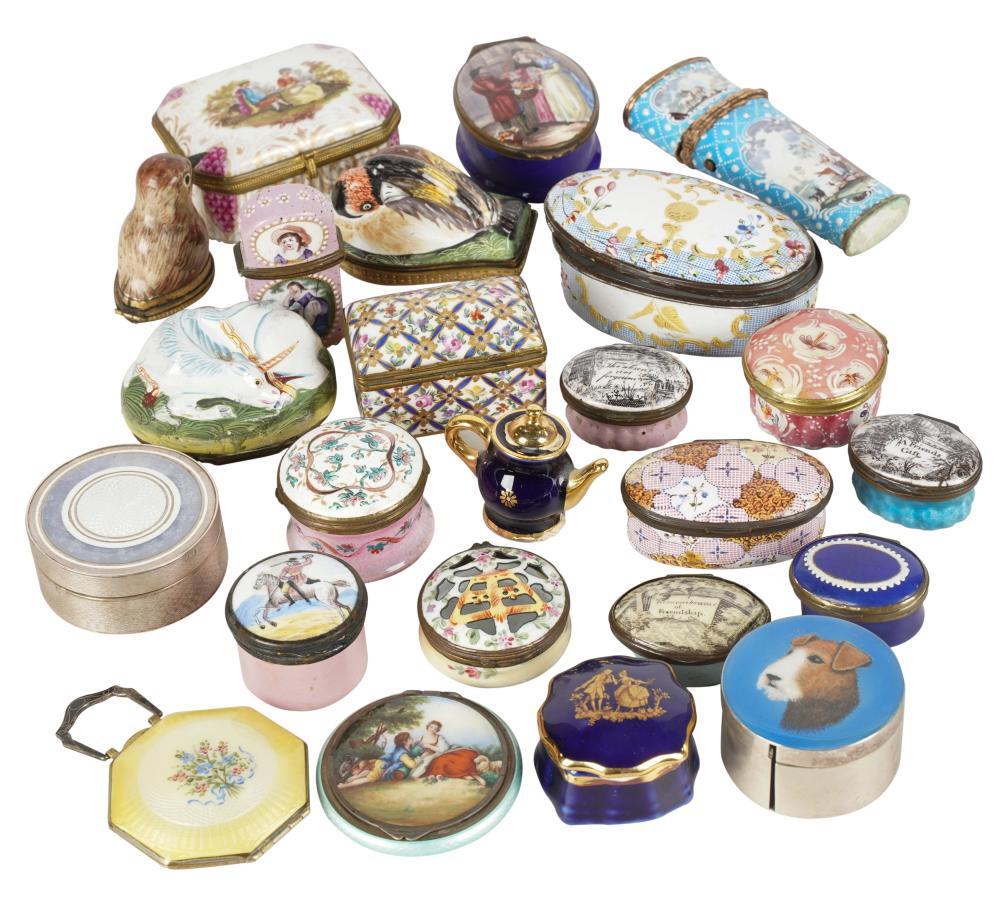 COLLECTION OF MINIATURE PORCELAIN