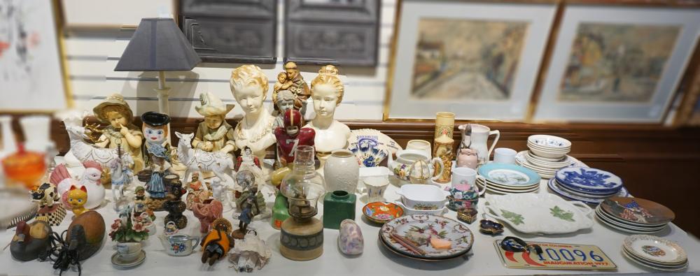 COLLECTION OF MOSTLY PORCELAIN