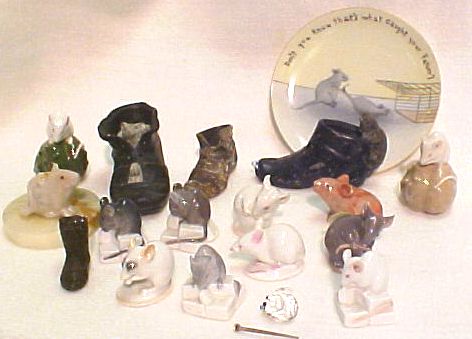 Collection of mouse figurines 