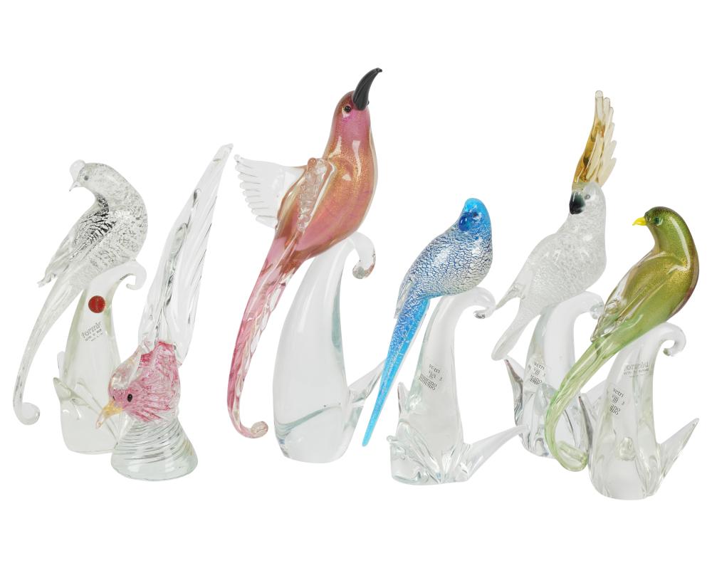 COLLECTION OF MURANO GLASS BIRD